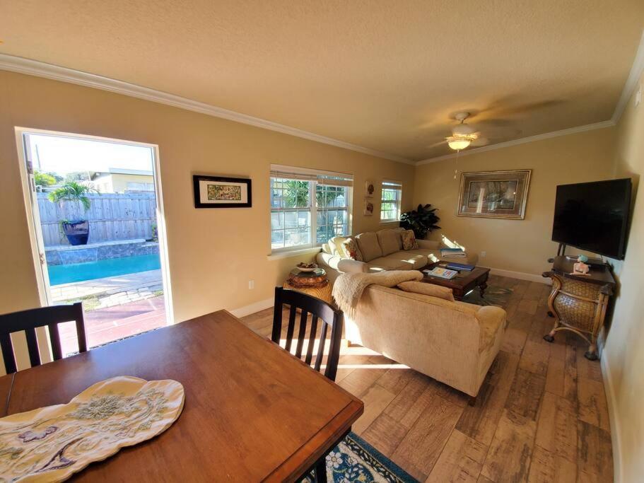 Bahamian Cottage - Heated Pool Walk To The Beach Cocoa Beach Eksteriør billede