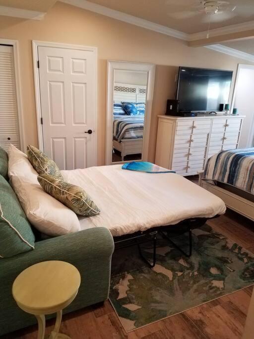 Bahamian Cottage - Heated Pool Walk To The Beach Cocoa Beach Eksteriør billede