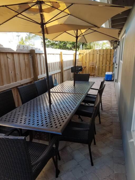 Bahamian Cottage - Heated Pool Walk To The Beach Cocoa Beach Eksteriør billede