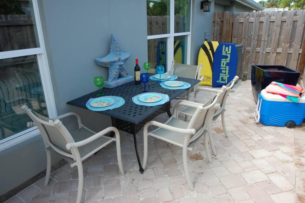 Bahamian Cottage - Heated Pool Walk To The Beach Cocoa Beach Eksteriør billede